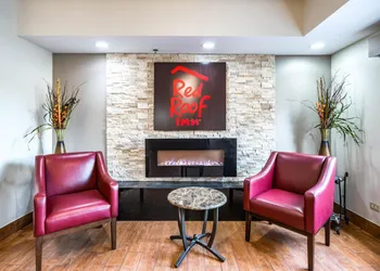 Red Roof Inn Palatine hotel thumbnail 5