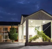Days Inn by Wyndham Dahlonega University Area hotel detail image 3