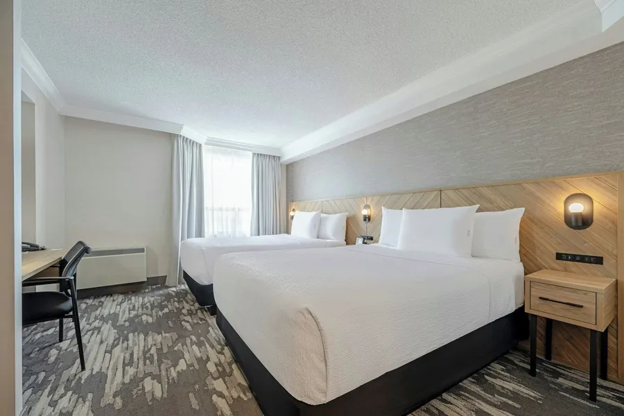 Sandman Signature Mississauga Hotel hotel detail image 6