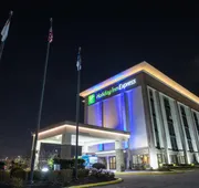Holiday Inn Express Newark Airport Elizabeth by IHG hotel detail image 4