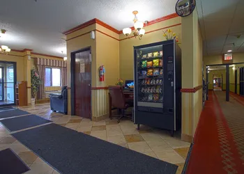 Geneva Motel Inn hotel thumbnail 3