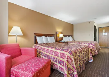 Geneva Motel Inn hotel thumbnail 7