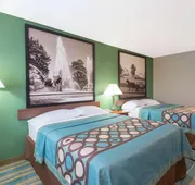 Super 8 by Wyndham Greencastle hotel detail image 3