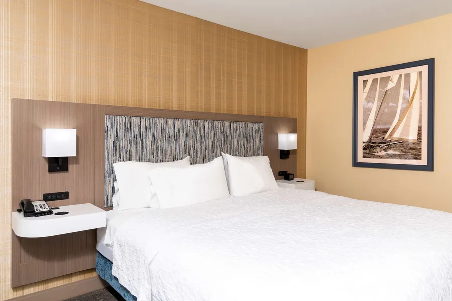 Hampton Inn Holland hotel detail image 6