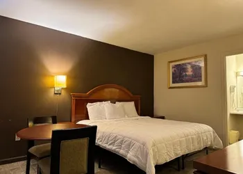 Country Club Inn & Suites hotel thumbnail 7