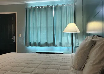 Country Club Inn & Suites hotel thumbnail 8