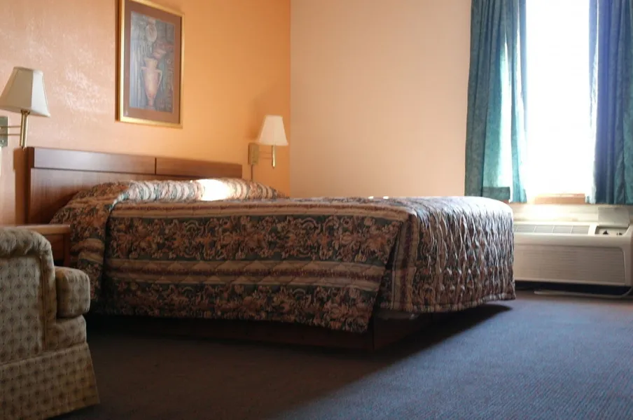 State Line Inn hotel detail image 2