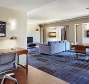 Hilton Newark Airport hotel detail image 7