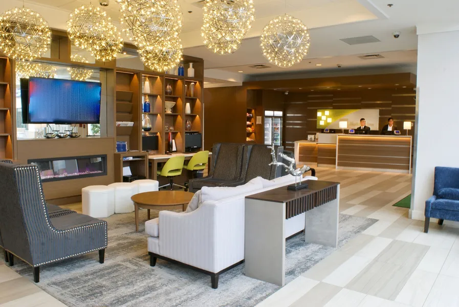 Holiday Inn Vancouver Airport- Richmond by IHG hotel detail image 6