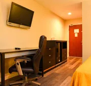 Capital Inn & Suites hotel detail image 5