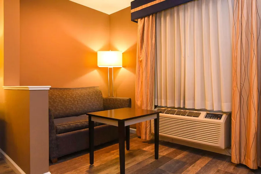 Capital Inn & Suites hotel detail image 6