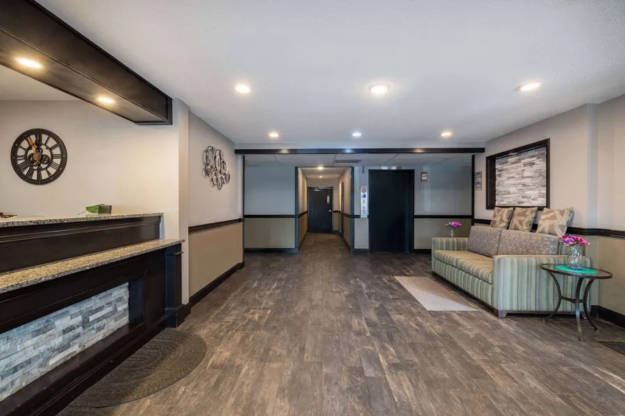 Travelodge by Wyndham Brooklyn Center hotel detail image 6