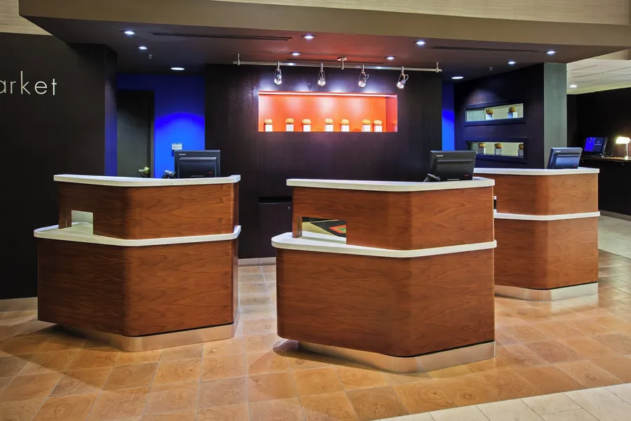 Courtyard by Marriott Chicago Midway Airport hotel detail image 2