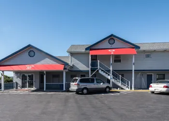 Econo Lodge Rutland City near Hwy 7 hotel thumbnail 3