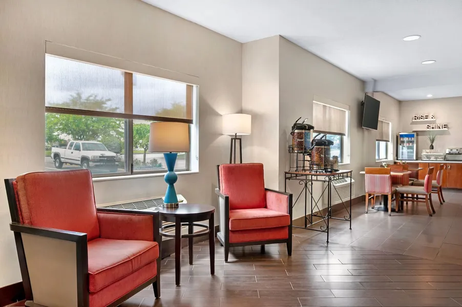 Comfort Inn & Suites North Greenfield hotel detail image 6