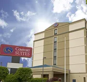 Comfort Suites at Woodbridge hotel detail image 3