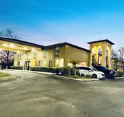 Luxury Inn and Suites hotel detail image 4