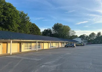 Moonlight Inn hotel thumbnail 2