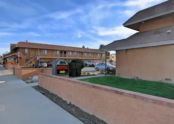 Santa Clarita Motel hotel thumbnail 2