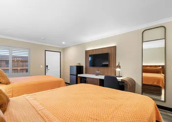 Santa Clarita Motel hotel thumbnail 4