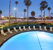 West Beach Inn, a Coast Hotel hotel detail image 3