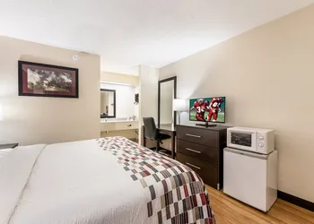 Red Roof Inn Lexington NC hotel thumbnail 5