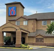 Motel 6 Indianapolis, IN - Airport hotel detail image 4