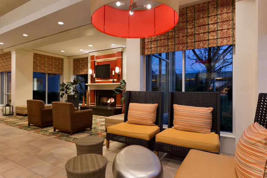 Hilton Garden Inn Chicago / Oak Brook hotel detail image 2