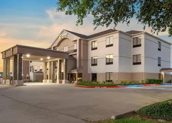Inn at La Porte hotel thumbnail 2