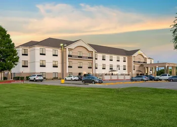 Inn at La Porte hotel thumbnail 3