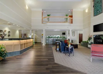 Inn at La Porte hotel thumbnail 4