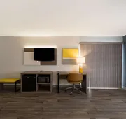 Quality Inn & Suites Artesia hotel detail image 7