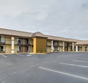 Quality Inn Forest City hotel detail image 3
