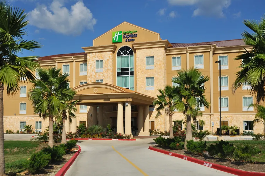 Holiday Inn Express Hotel & Suites Huntsville by IHG hotel detail image 2
