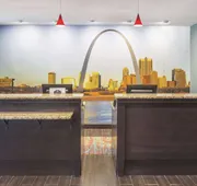 La Quinta Inn & Suites by Wyndham O'Fallon, IL - St. Louis hotel detail image 5