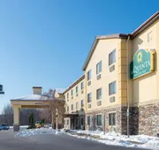 La Quinta Inn & Suites by Wyndham Erie hotel detail image 4