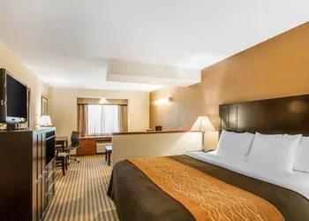 Comfort Inn Portland near I-84 and I-205 hotel thumbnail 5