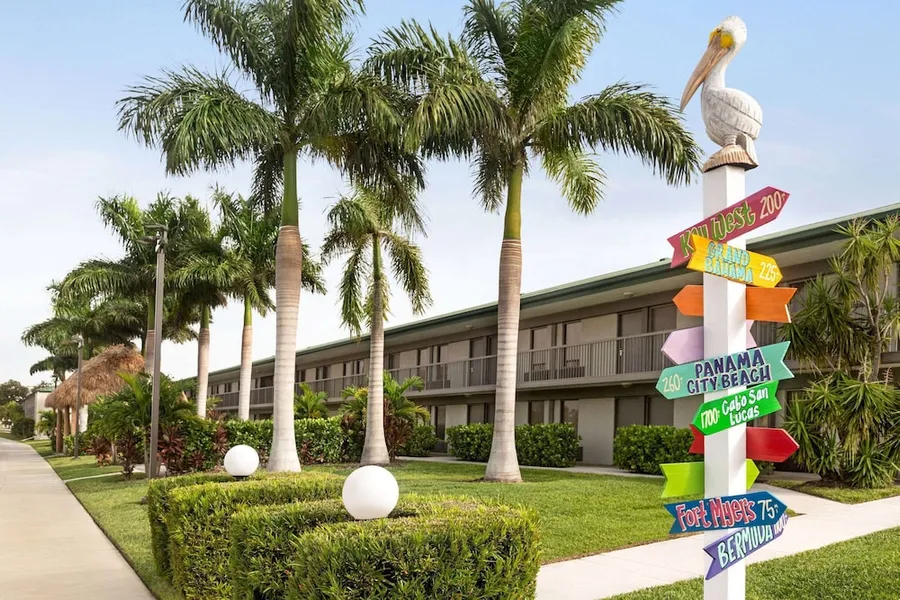 Ramada by Wyndham Sarasota Waterfront hotel detail image 6