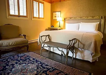 Manoir Saint-Sauveur hotel thumbnail 3