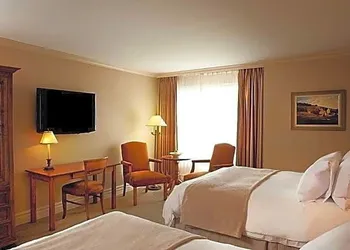 Manoir Saint-Sauveur hotel thumbnail 6