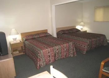 Beach Grove Motel hotel thumbnail 3