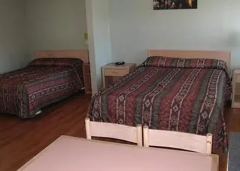 Beach Grove Motel hotel thumbnail 5