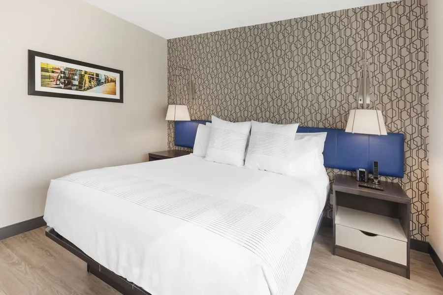 GLō Best Western Mississauga Corporate Centre hotel detail image 6