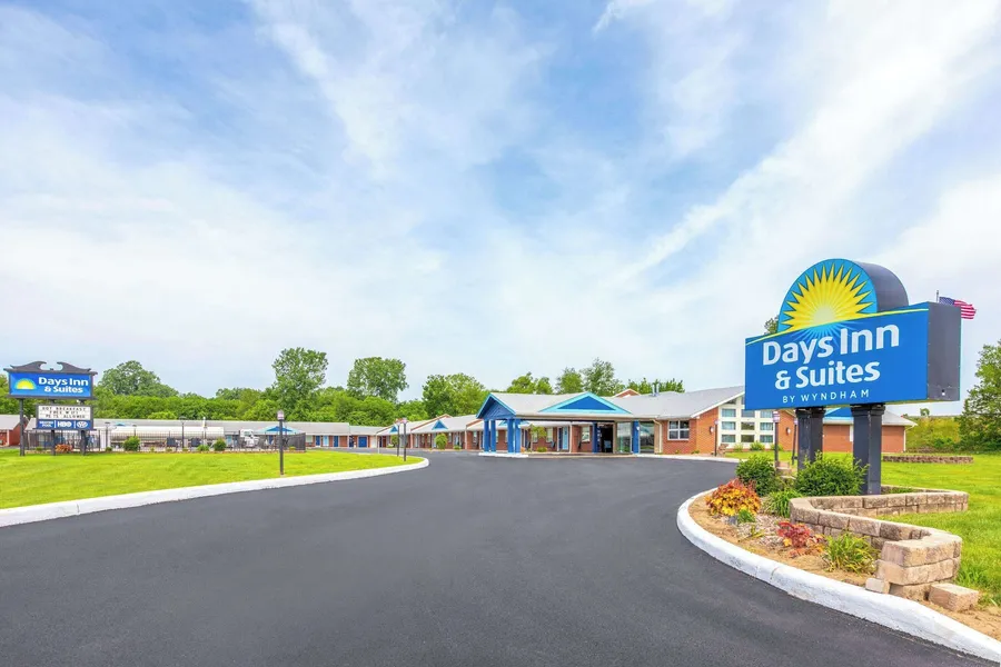 Days Inn by Wyndham Wauseon hotel detail image 2