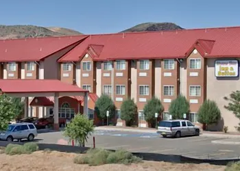 Western Skies Inn And Suites hotel thumbnail 2