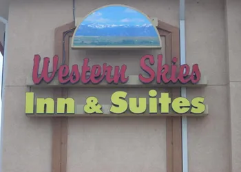 Western Skies Inn And Suites hotel thumbnail 3