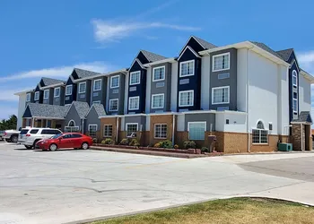 Microtel Inn & Suites By Wyndham Oklahoma City Airport hotel thumbnail 2