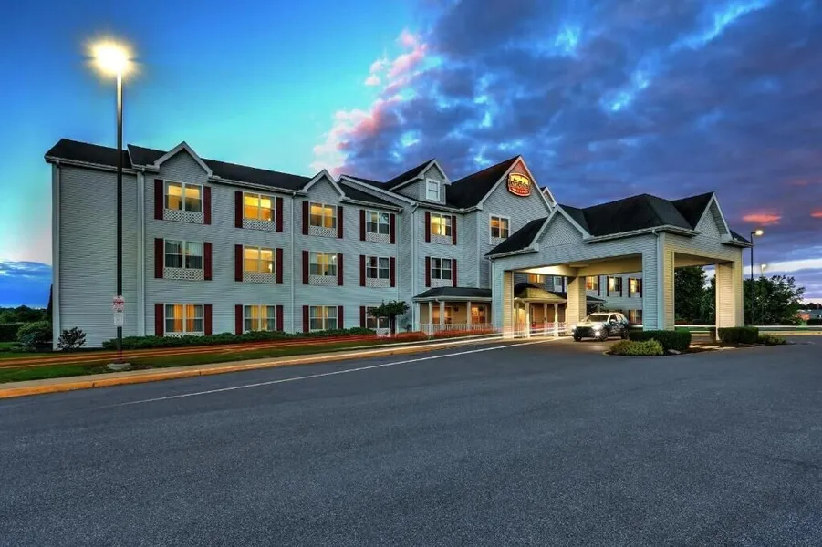 Lancaster Inn and Suites hotel detail image 2