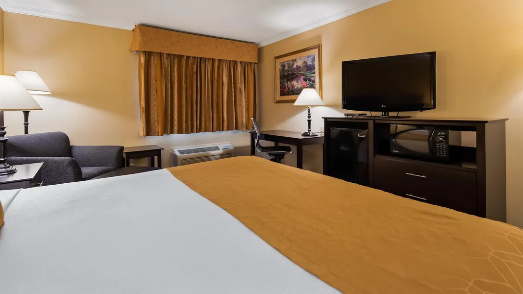 Best Western Inn & Suites hotel detail image 6