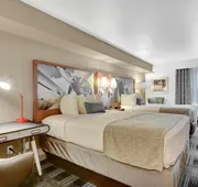 Executive Residency by Best Western Navigator Inn & Suites hotel detail image 5